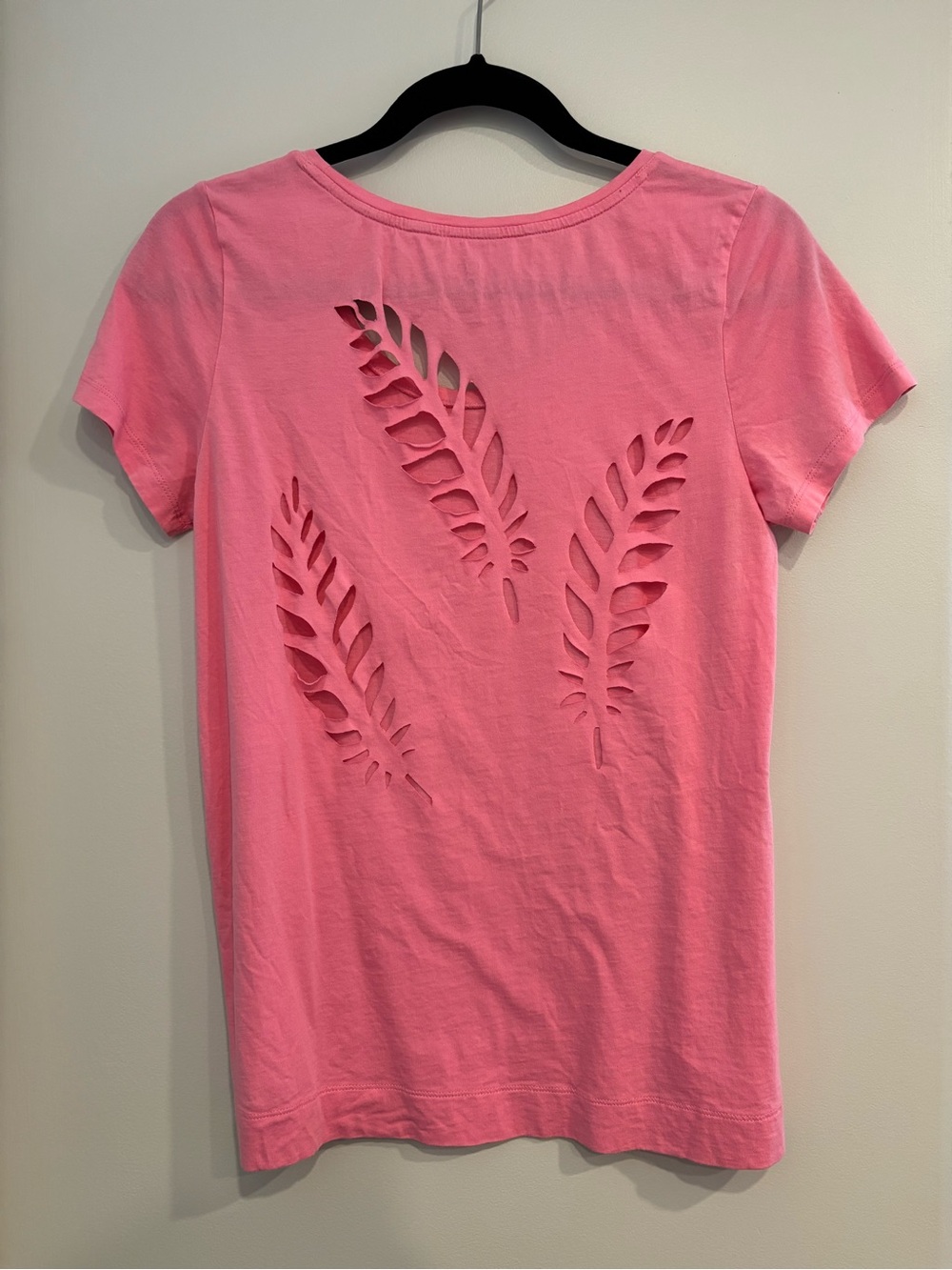 Pink Feathers Cutout Back Short-Sleeve Women's Top